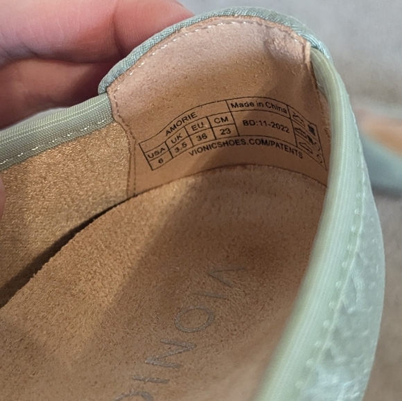 NEW Vionic Amorie Textured Ballet Flats Green sz 6 - Picture 6 of 6